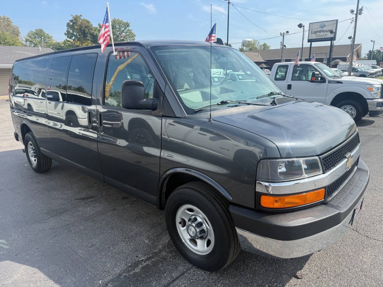 Used 2016 Chevrolet Express 3500 LT w/ LT Preferred Equipment Group RWD image 4