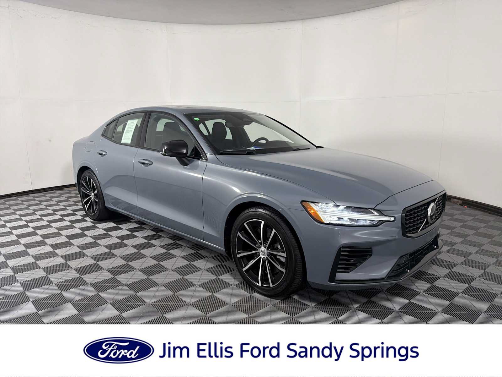 Used 2023 Volvo S60 T8 Plus AWD/4WD image 1