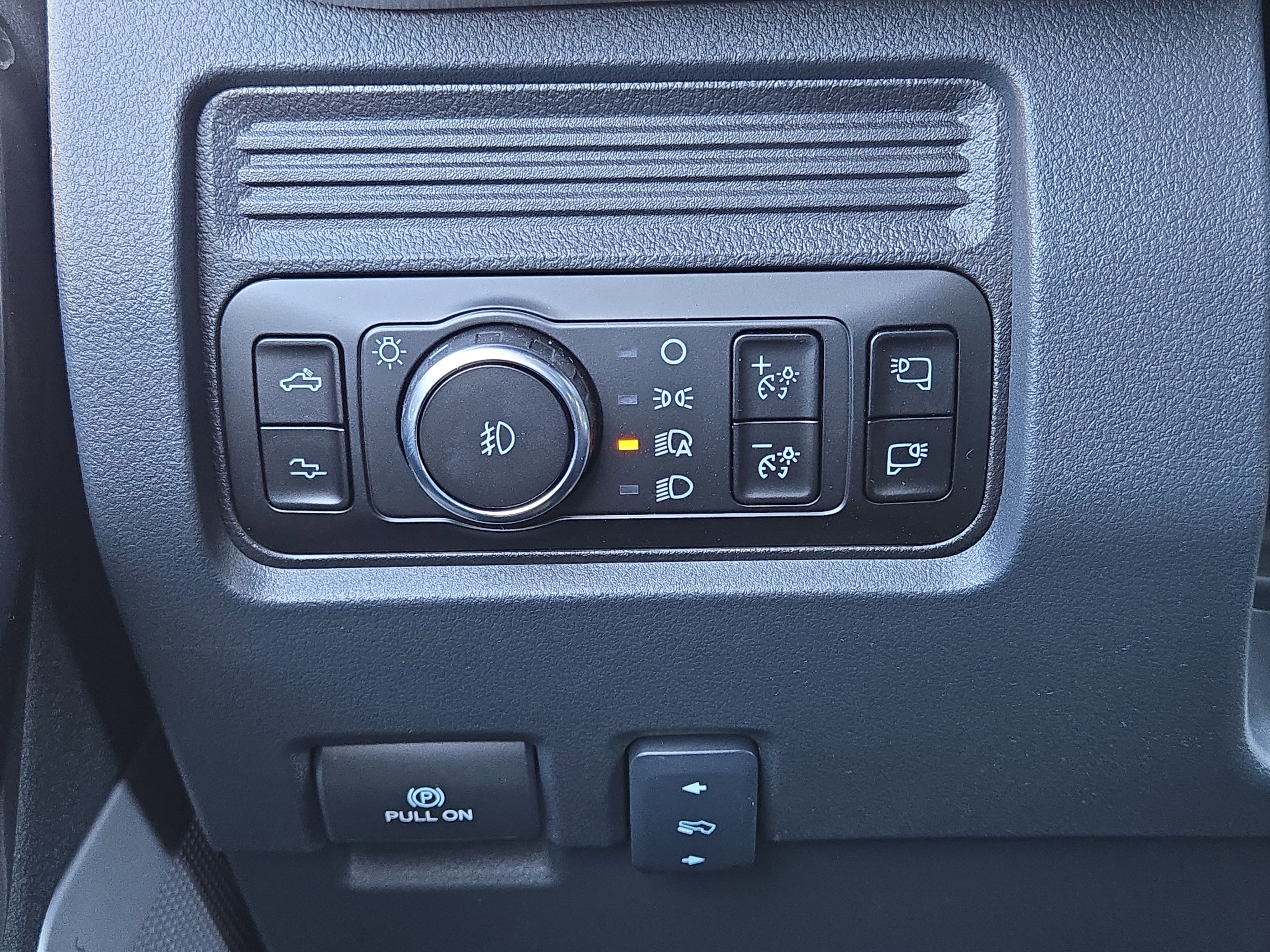 New 2026 Ford F250 Platinum image 24