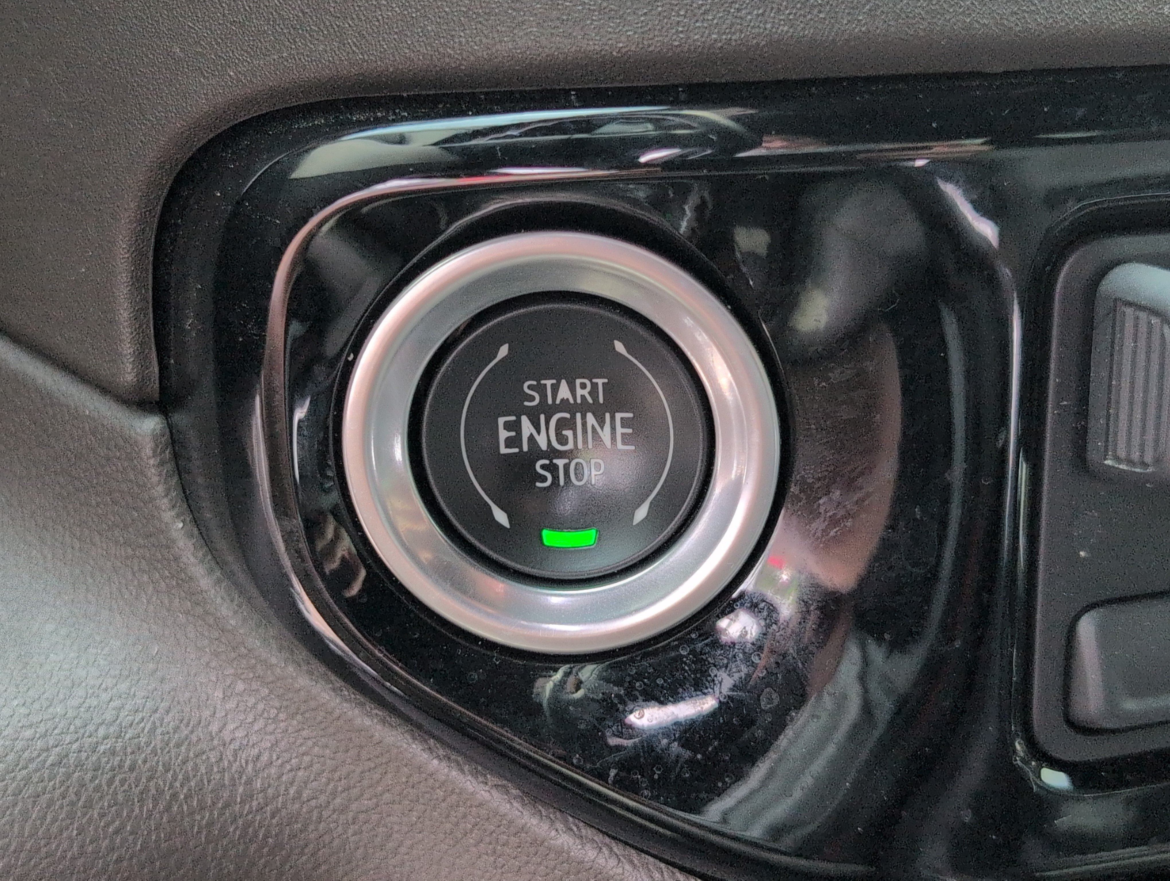 Used 2024 Chevrolet Silverado 1500 LTZ w/ Technology Package AWD/4WD image 22