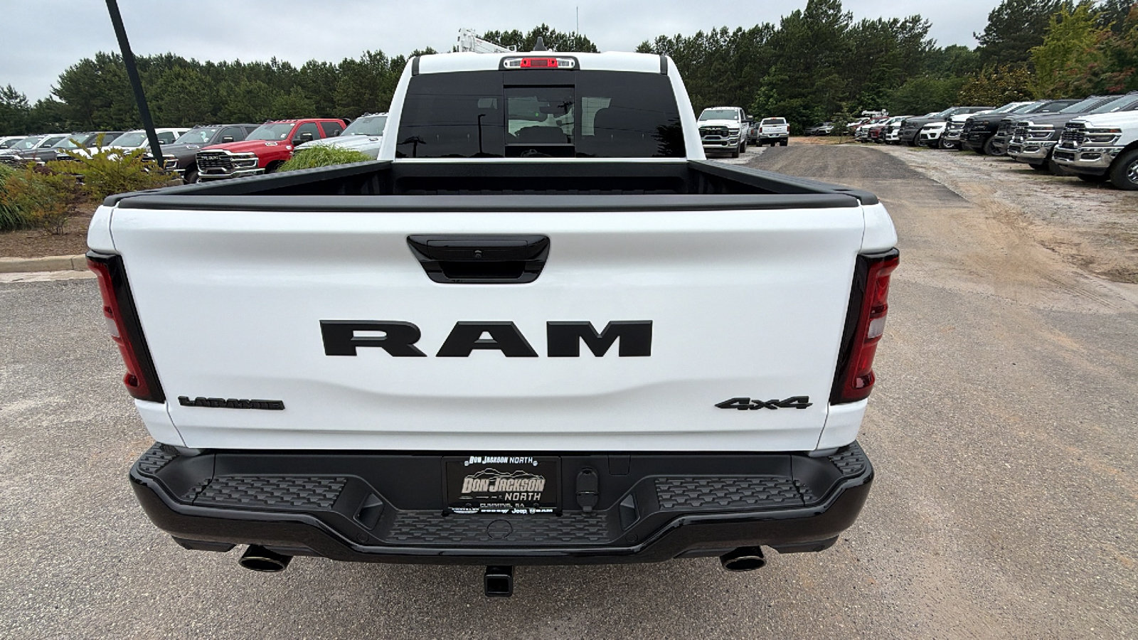 New 2026 RAM 1500 Laramie AWD/4WD image 9