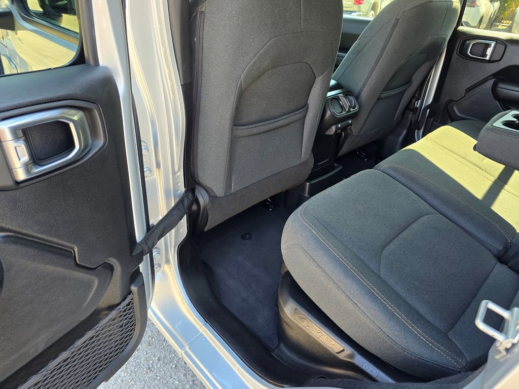 Used 2024 Jeep Wrangler Sport S image 30