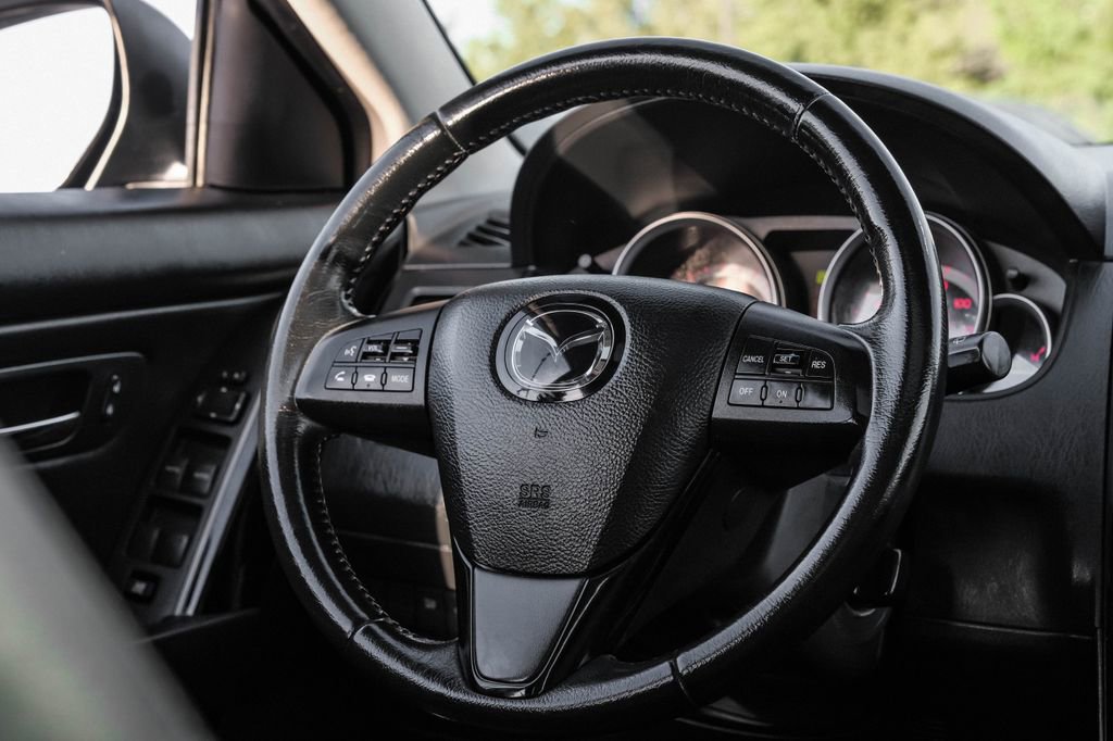 Used 2012 MAZDA CX-9 Touring w/ Moonroof & Bose Audio Pkg image 13