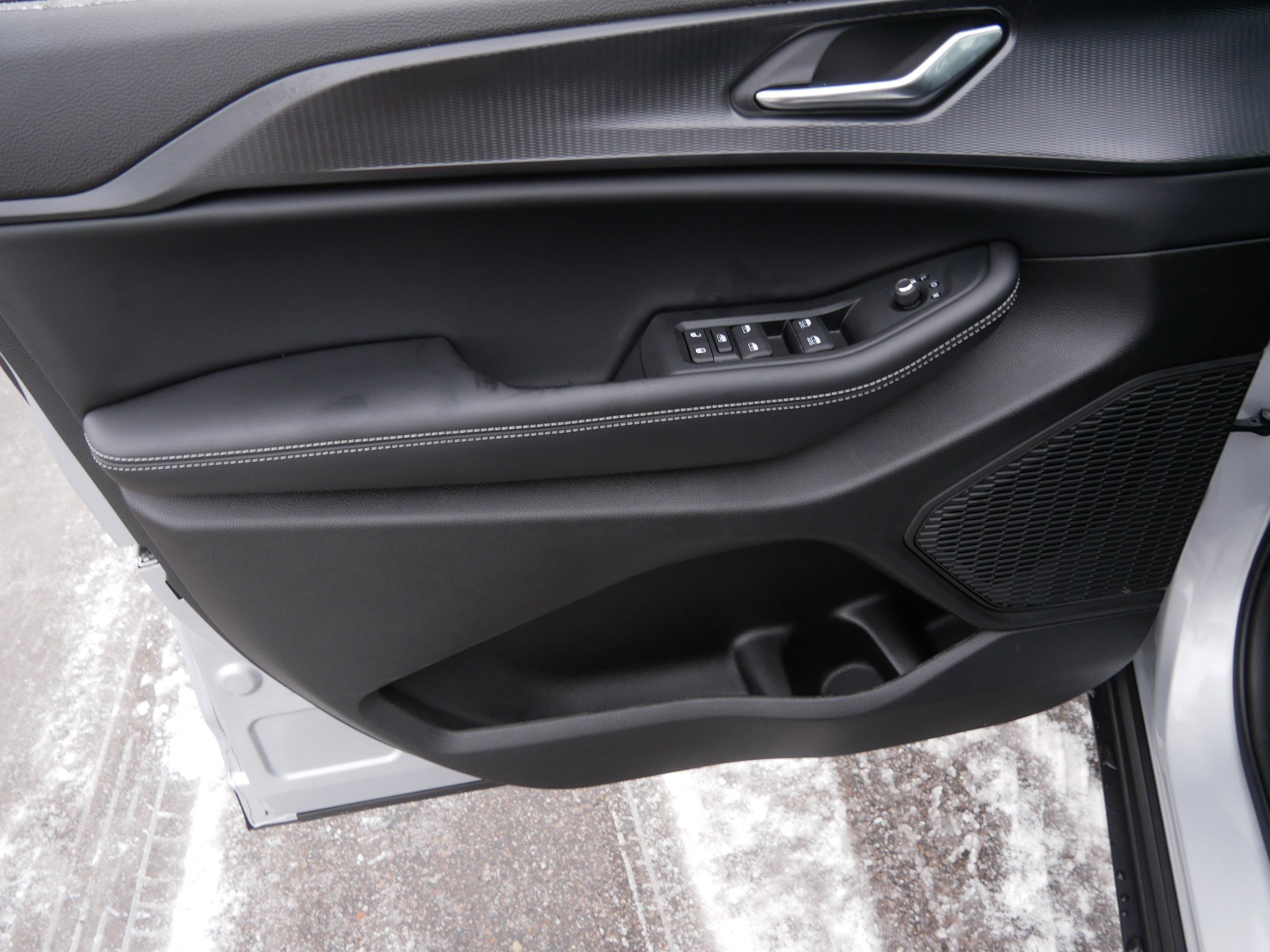 New 2025 Jeep Grand Cherokee Laredo X w/ Luxury Tech Group I image 7