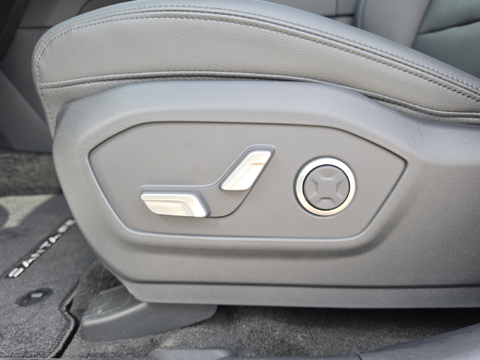 New 2026 Hyundai Santa Fe Limited w/ Tow & Go Package FWD image 23