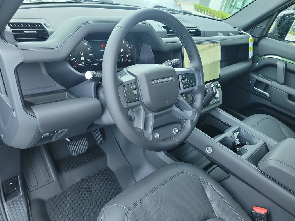 New 2026 Land Rover Defender 110 X-Dynamic SE image 24