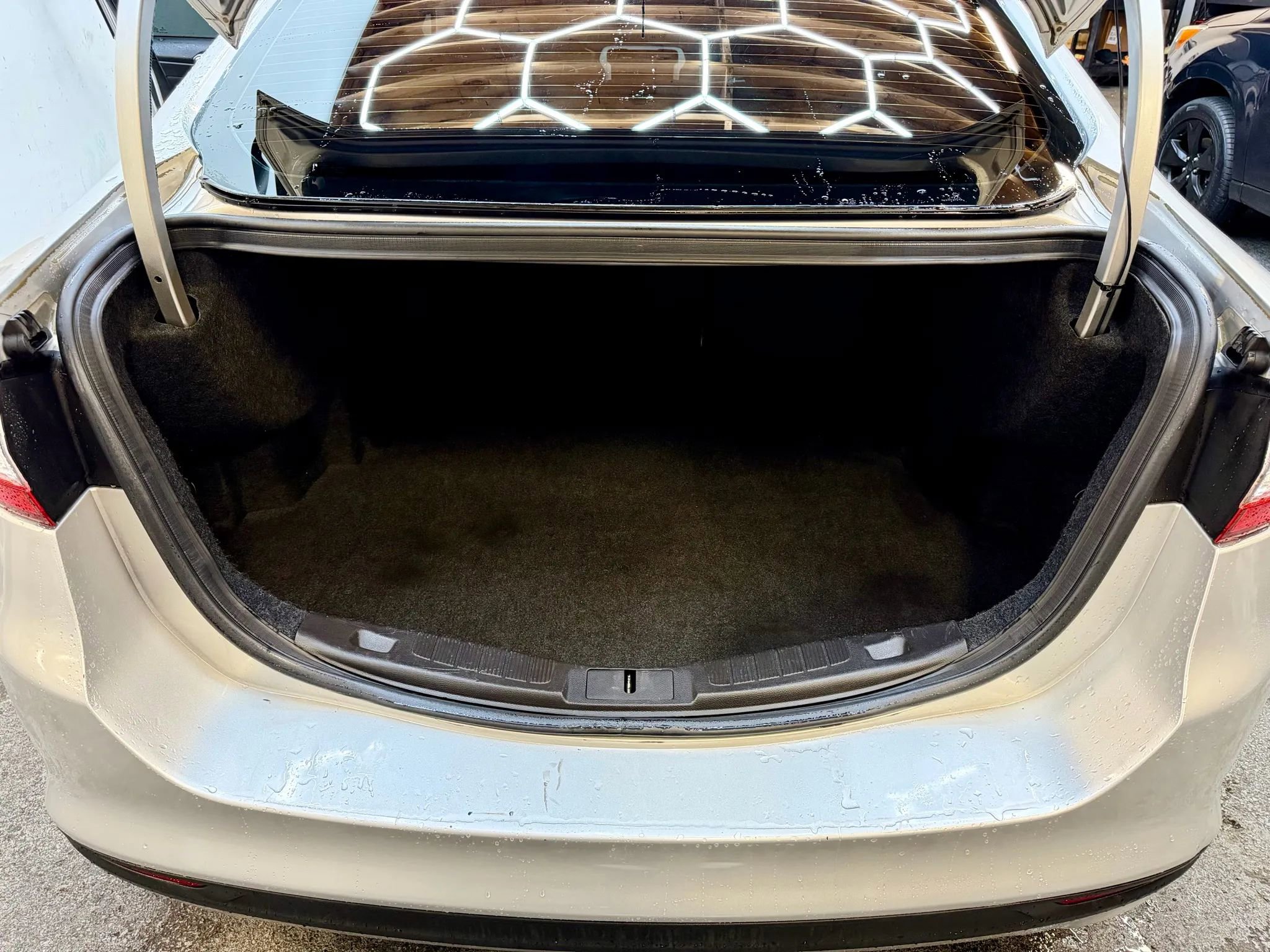 Used 2014 Ford Fusion SE image 17