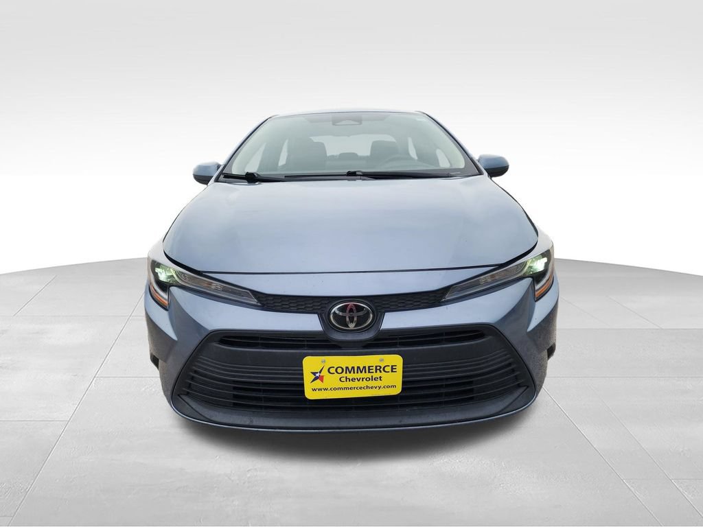 Used 2023 Toyota Corolla LE FWD image 2