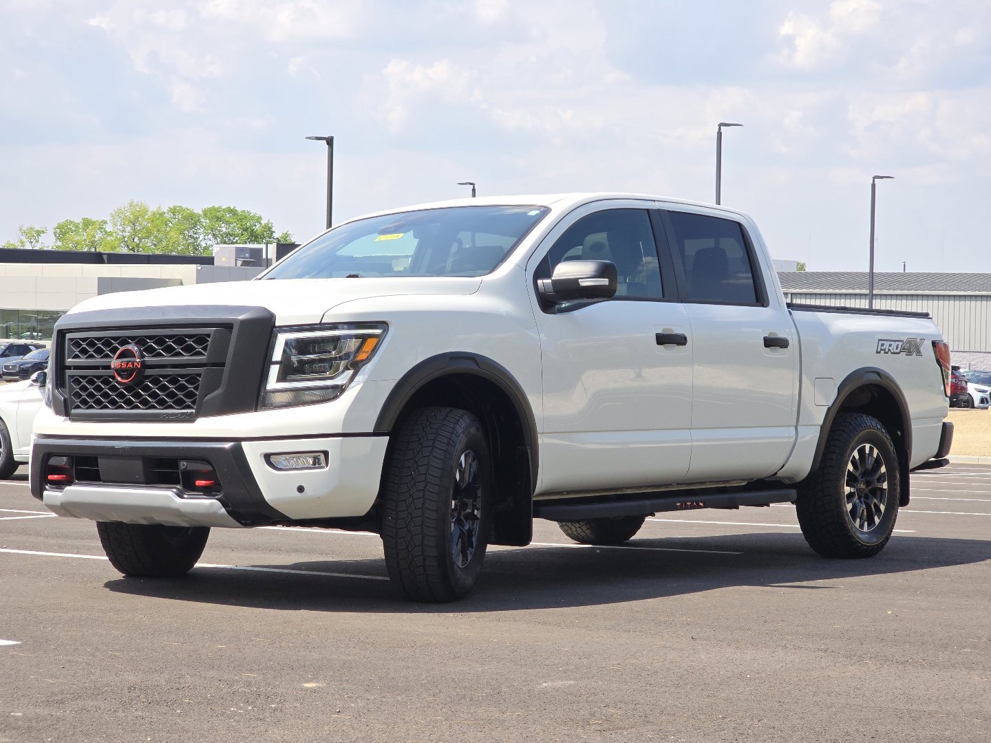 Used 2023 Nissan Titan PRO-4X w/ Pro-4x Convenience Package AWD/4WD image 28