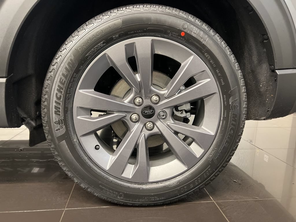 New 2026 Ford Explorer Active w/ Active Comfort Package AWD/4WD image 7