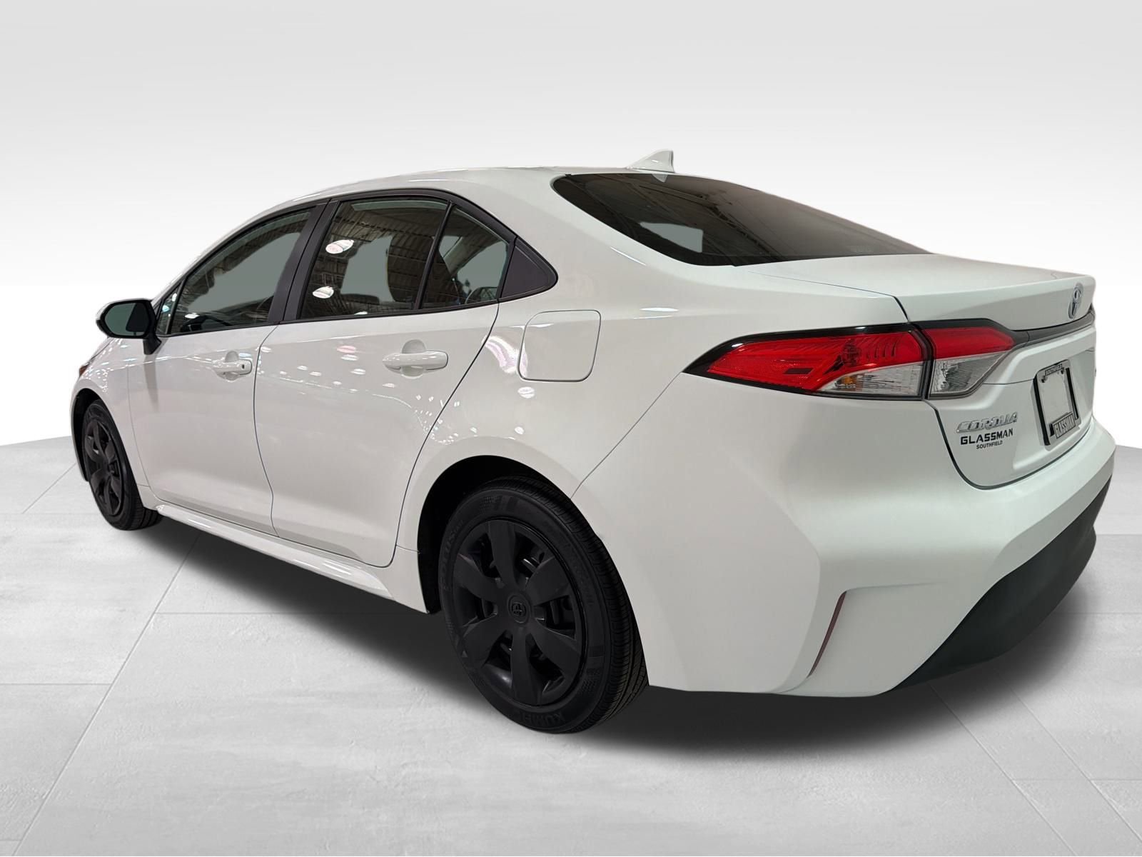 Used 2023 Toyota Corolla LE image 5