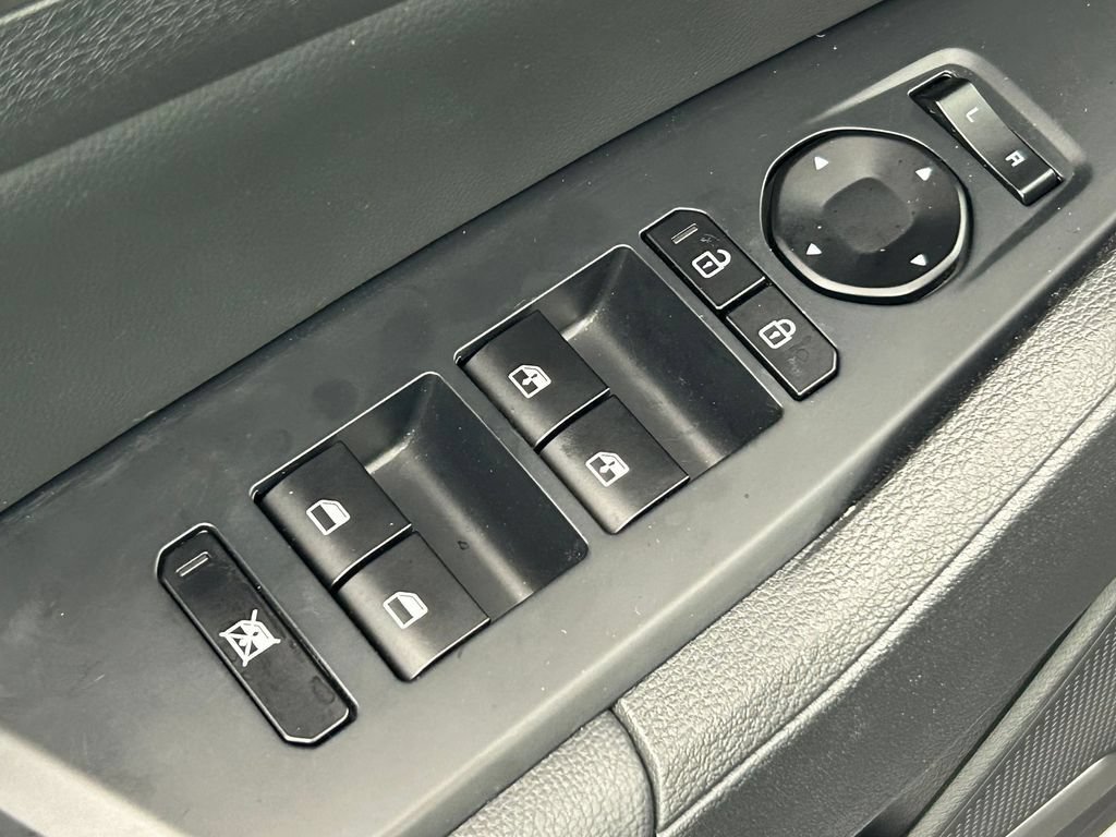 Used 2026 Kia Sportage X-Line w/ X-Line Premium Package AWD/4WD image 18