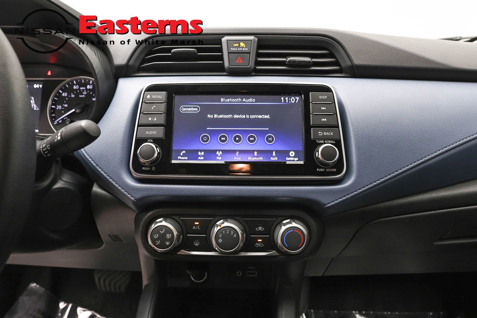 Used 2025 Nissan Versa SV FWD image 12