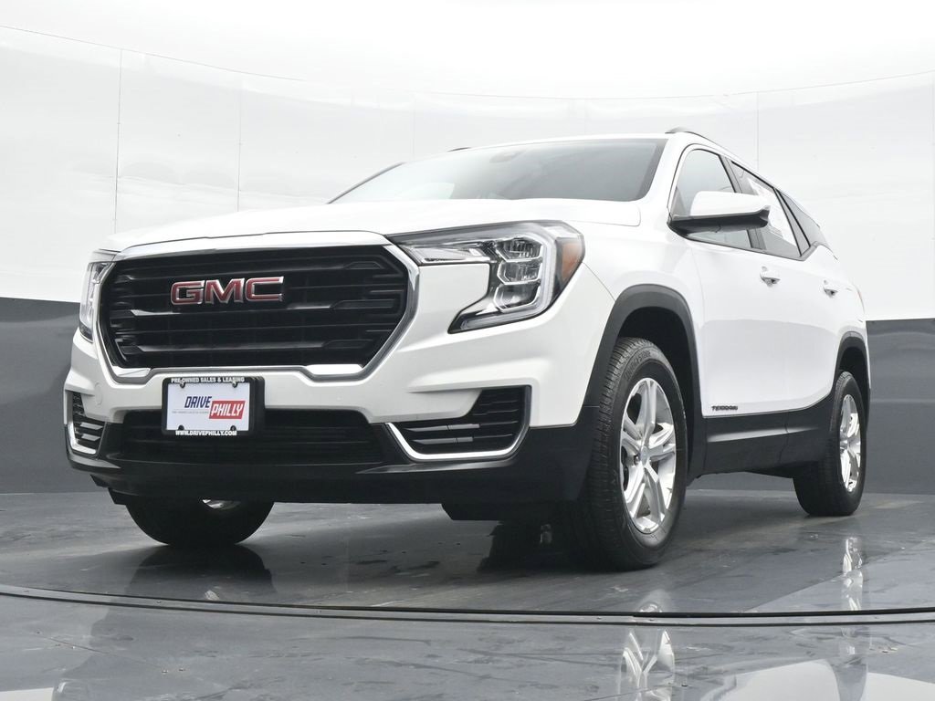 Used 2023 GMC Terrain SLE w/ Driver Convenience Package image 16