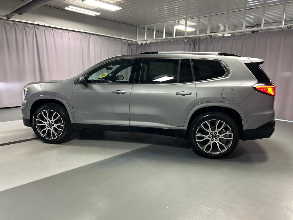 New 2026 GMC Acadia Denali Ultimate w/ LPO, Floor Liner Package AWD/4WD image 4