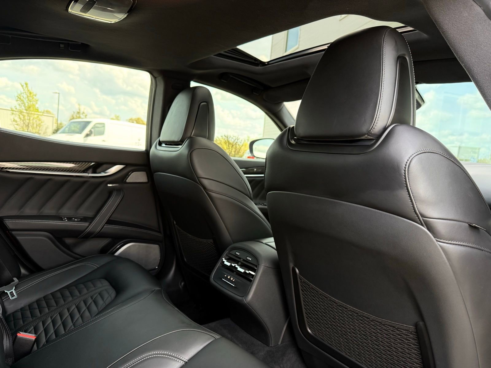 Used 2021 Maserati Ghibli Trofeo image 38