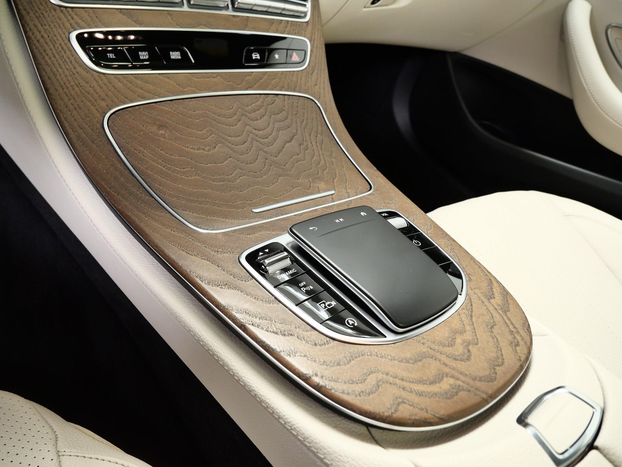 Used 2021 Mercedes-Benz E 350 4MATIC Sedan image 22