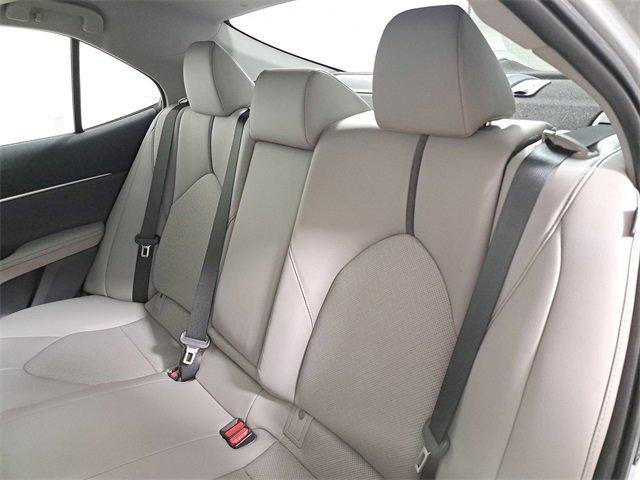 Used 2021 Toyota Camry XLE w/ Navigation Upgrade Package image 13