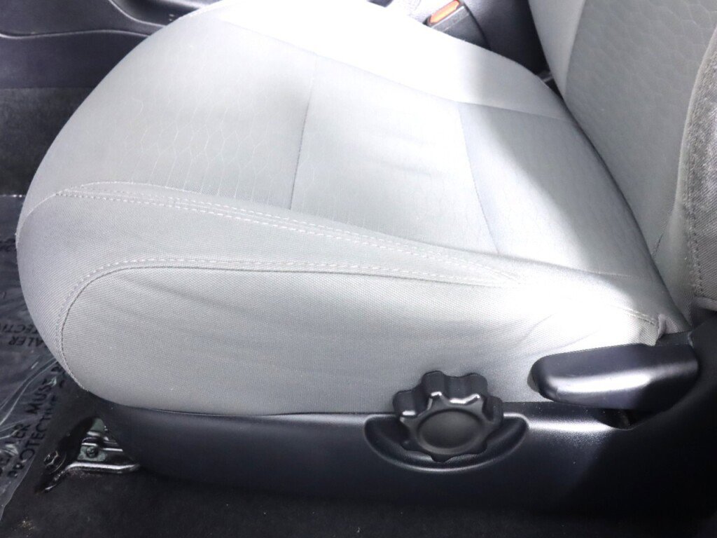 Used 2016 Toyota Tacoma SR5 w/ SR5 Appearance Package (SN) image 27