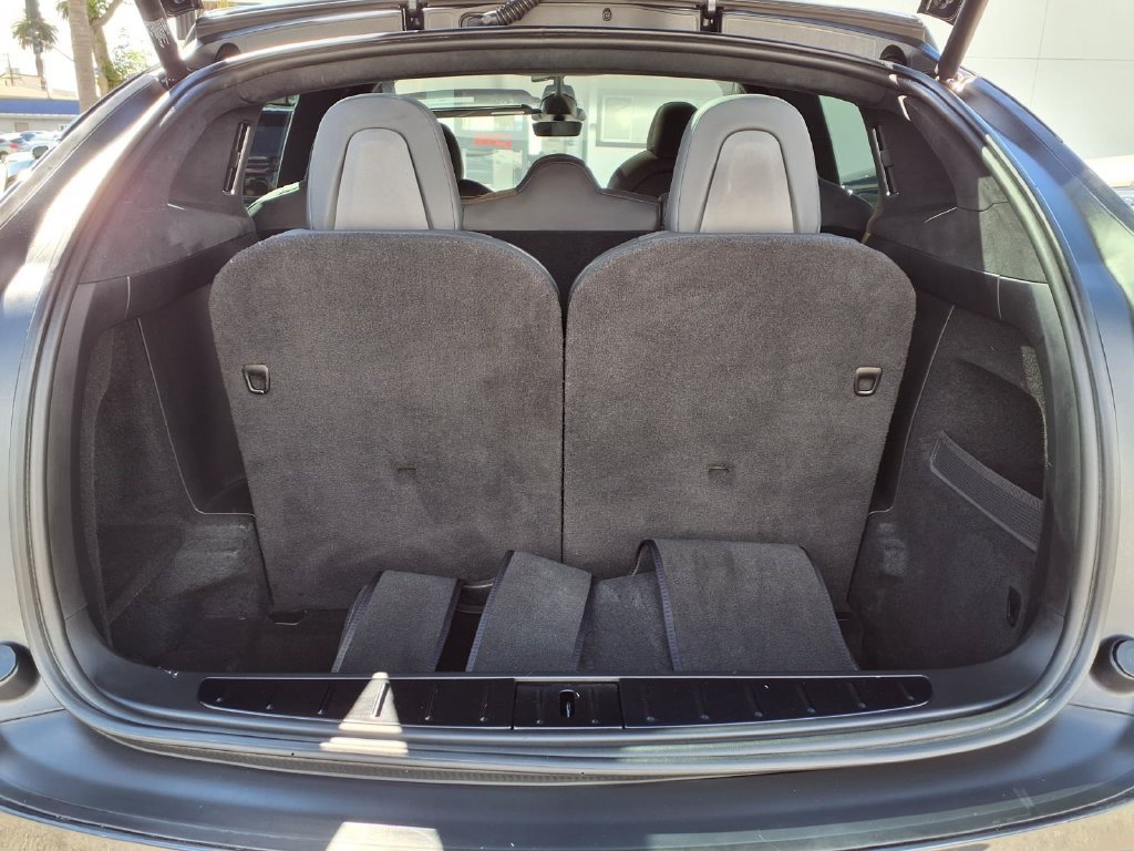 Used 2024 Tesla Model X AWD/4WD image 17