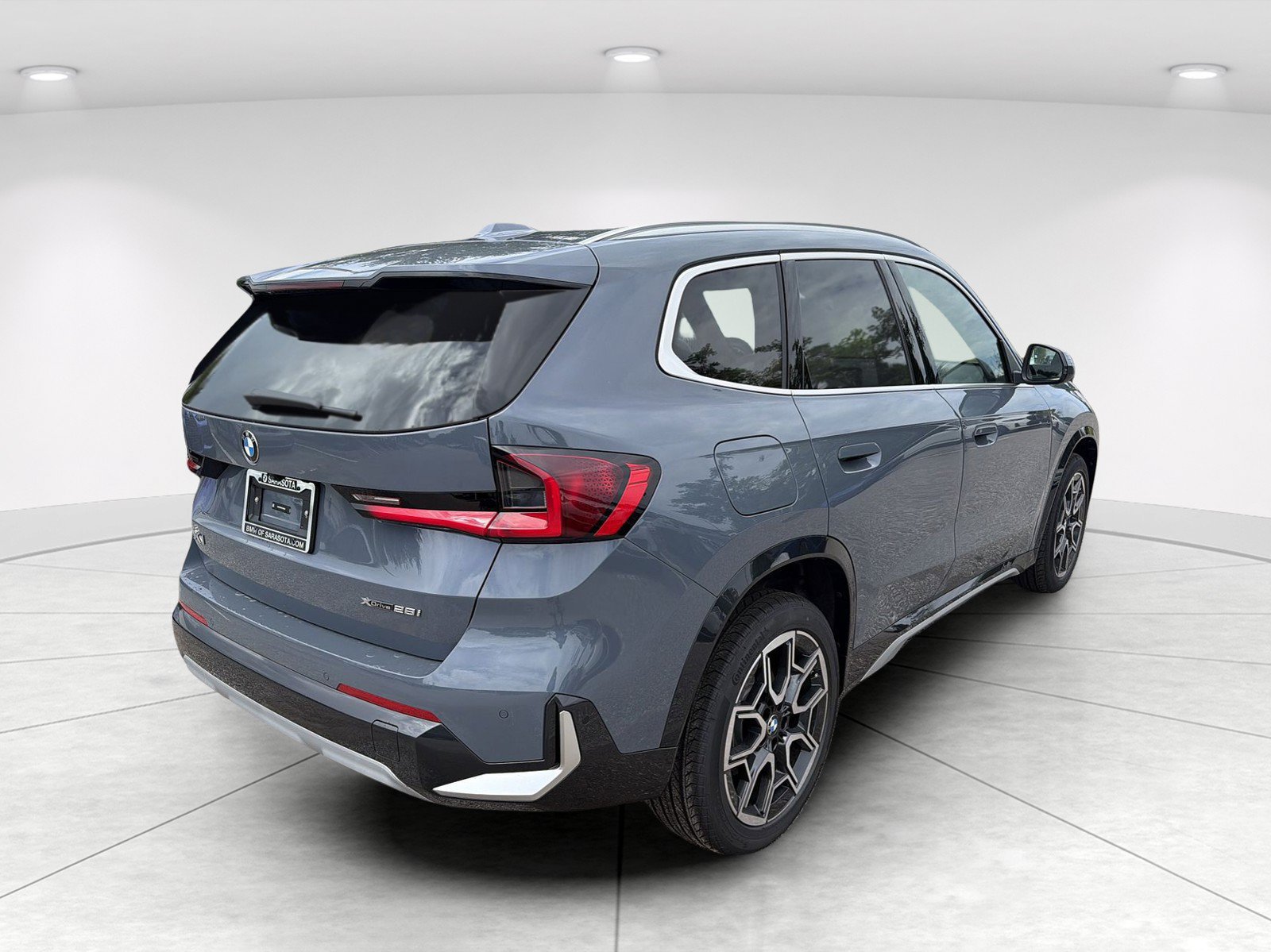 New 2026 BMW X1 xDrive28i w/ Technology Package AWD/4WD image 4