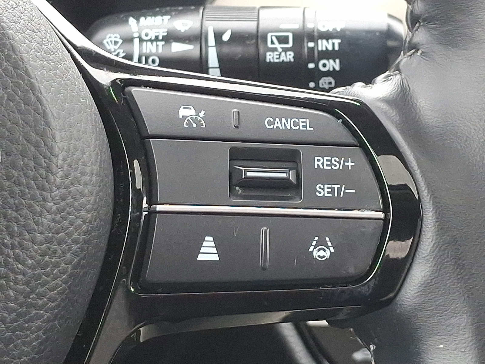 Used 2023 Honda HR-V EX-L image 22