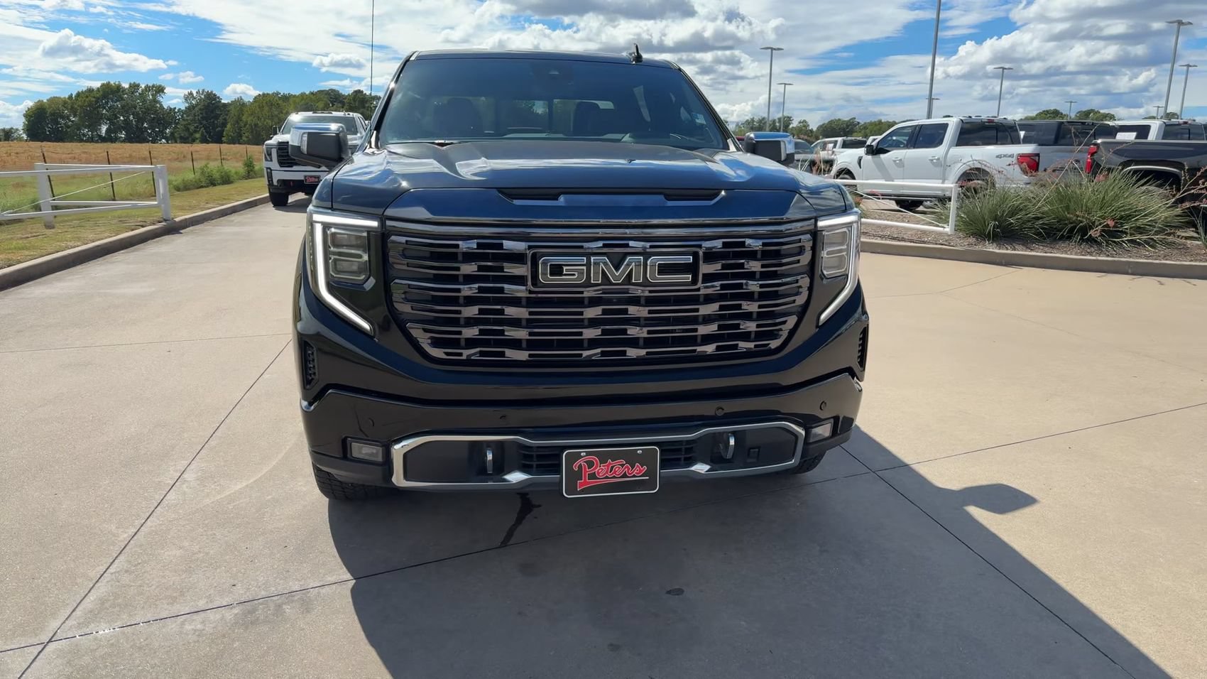 Used 2024 GMC Sierra 1500 Denali Ultimate AWD/4WD image 2