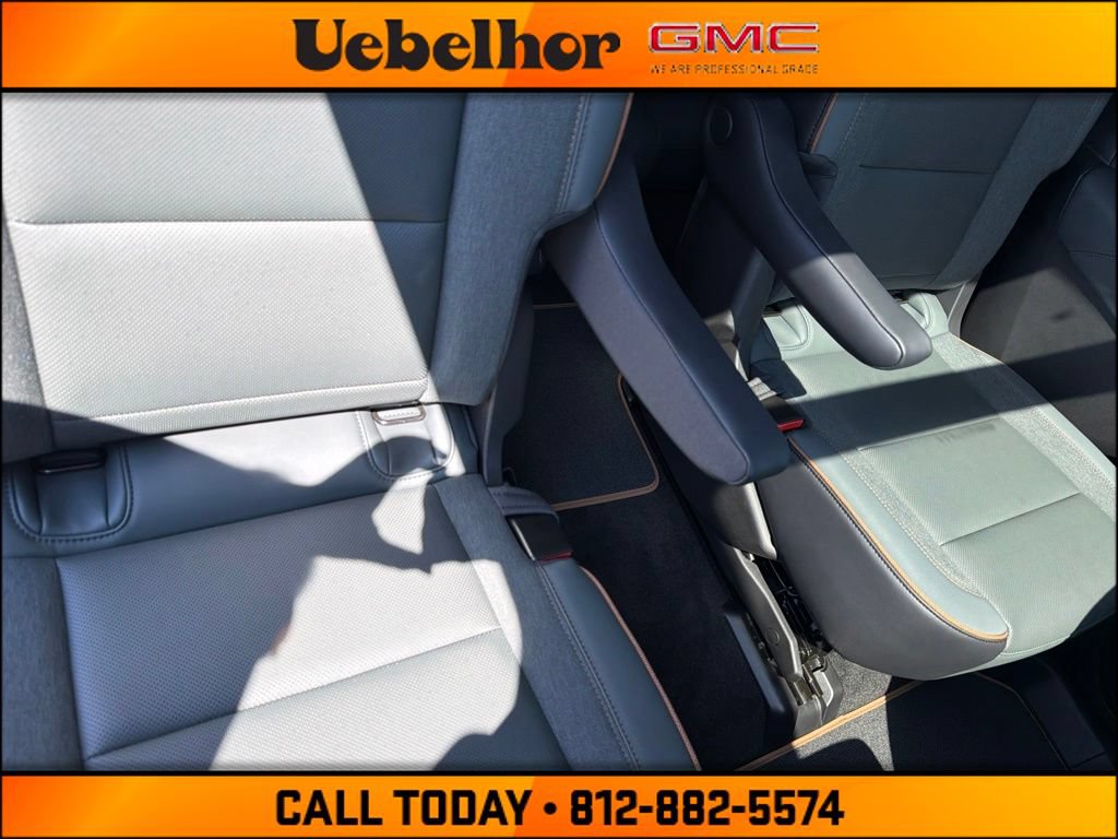New 2026 GMC Acadia AT4 w/ Super Cruise Package AWD/4WD image 6