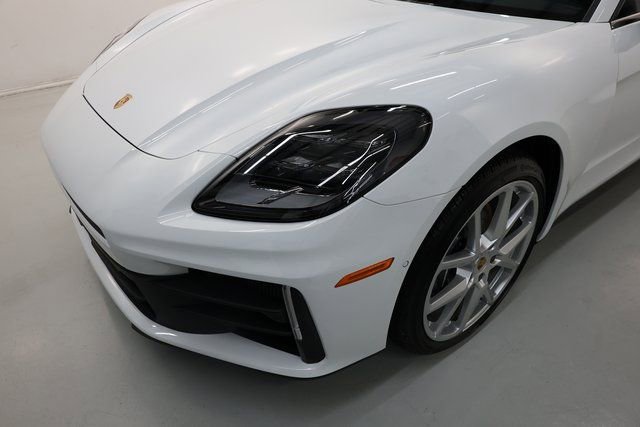 Used 2024 Porsche Panamera 4 image 57