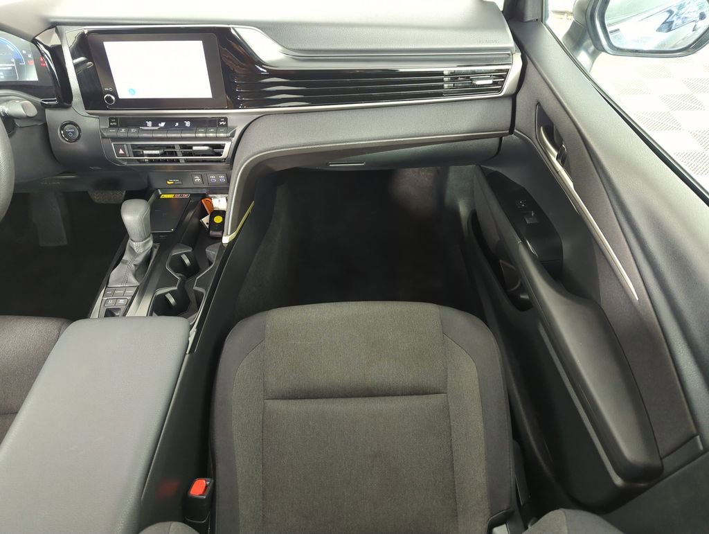 Used 2025 Toyota Camry LE FWD image 16
