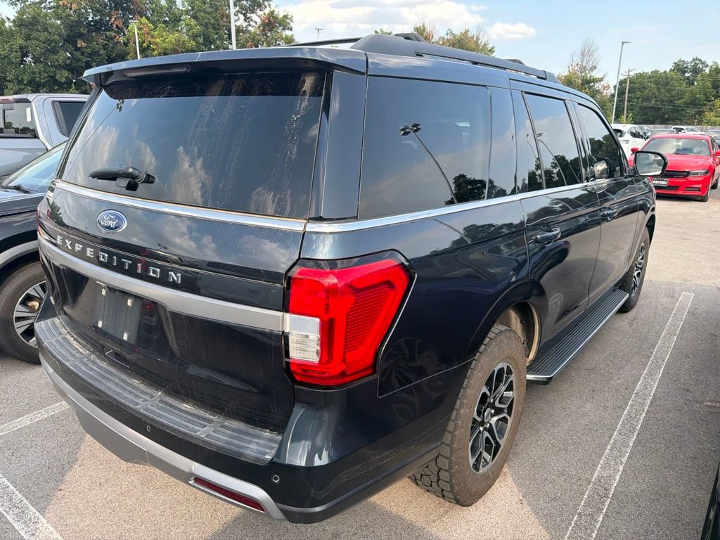 Used 2023 Ford Expedition XLT AWD/4WD image 4