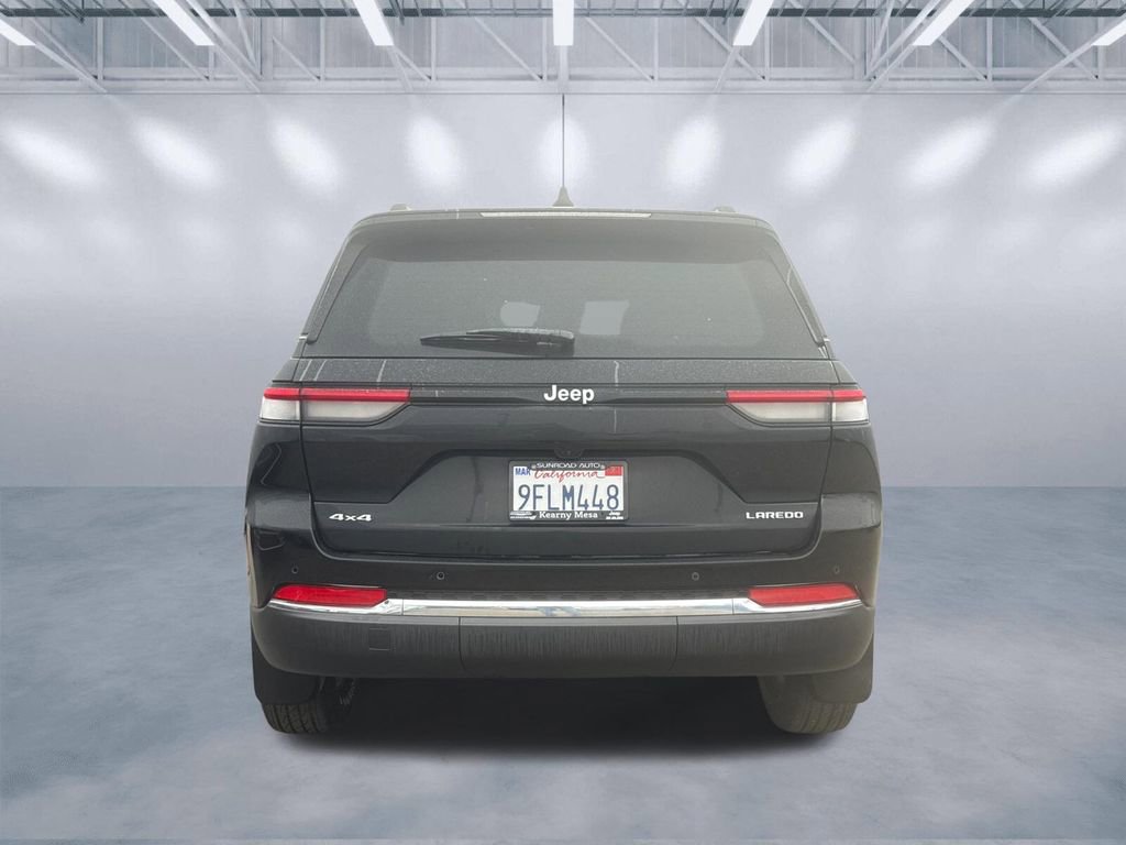 Certified 2023 Jeep Grand Cherokee Laredo w/ MOPAR Finishing Package image 5