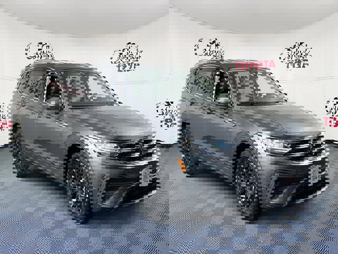 Used 2024 Volkswagen Tiguan Wolfsburg Edition image 3