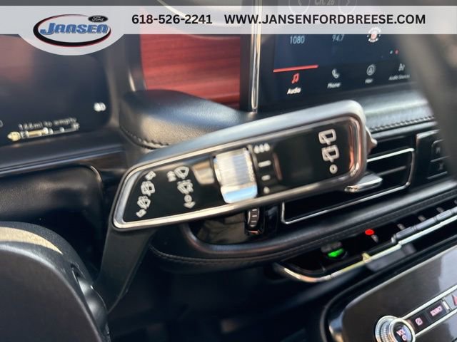 Used 2022 Lincoln Nautilus Reserve AWD/4WD image 19