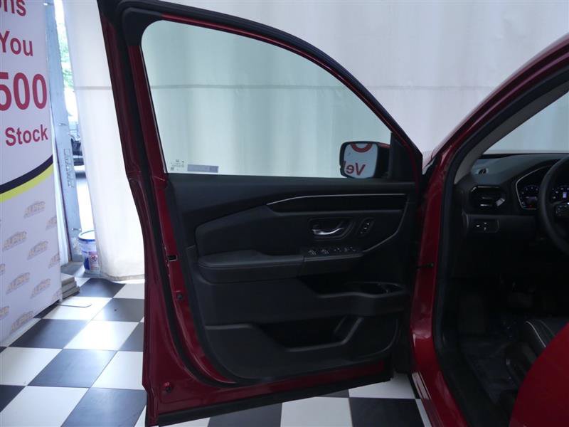Used 2025 Honda Pilot Elite image 24