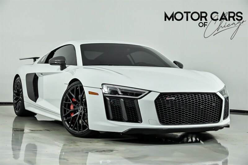 Used 2018 Audi R8 V10 w/ Premium Package RWD image 1