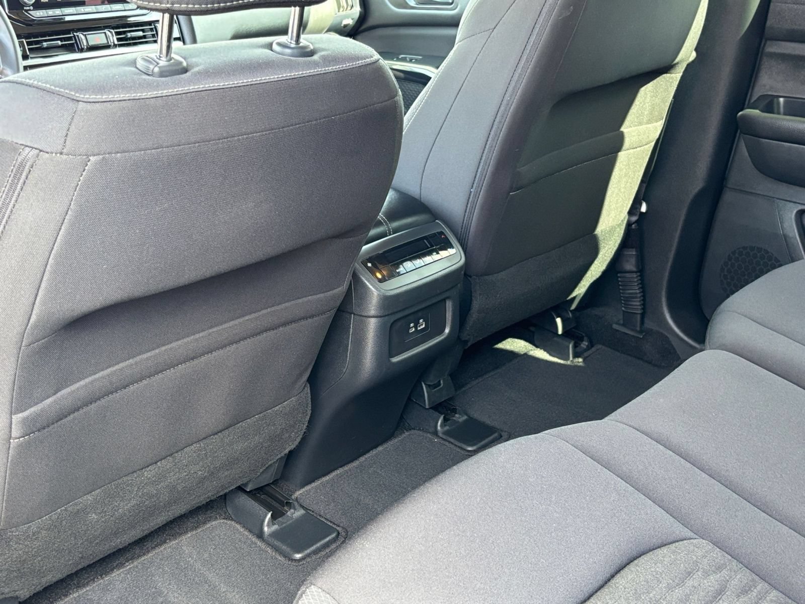 Used 2025 Nissan Pathfinder SV FWD image 24