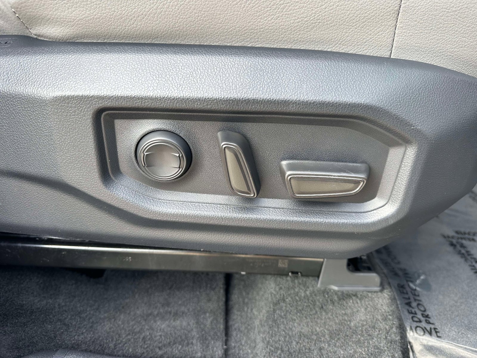 Used 2025 Toyota Tundra Limited image 29