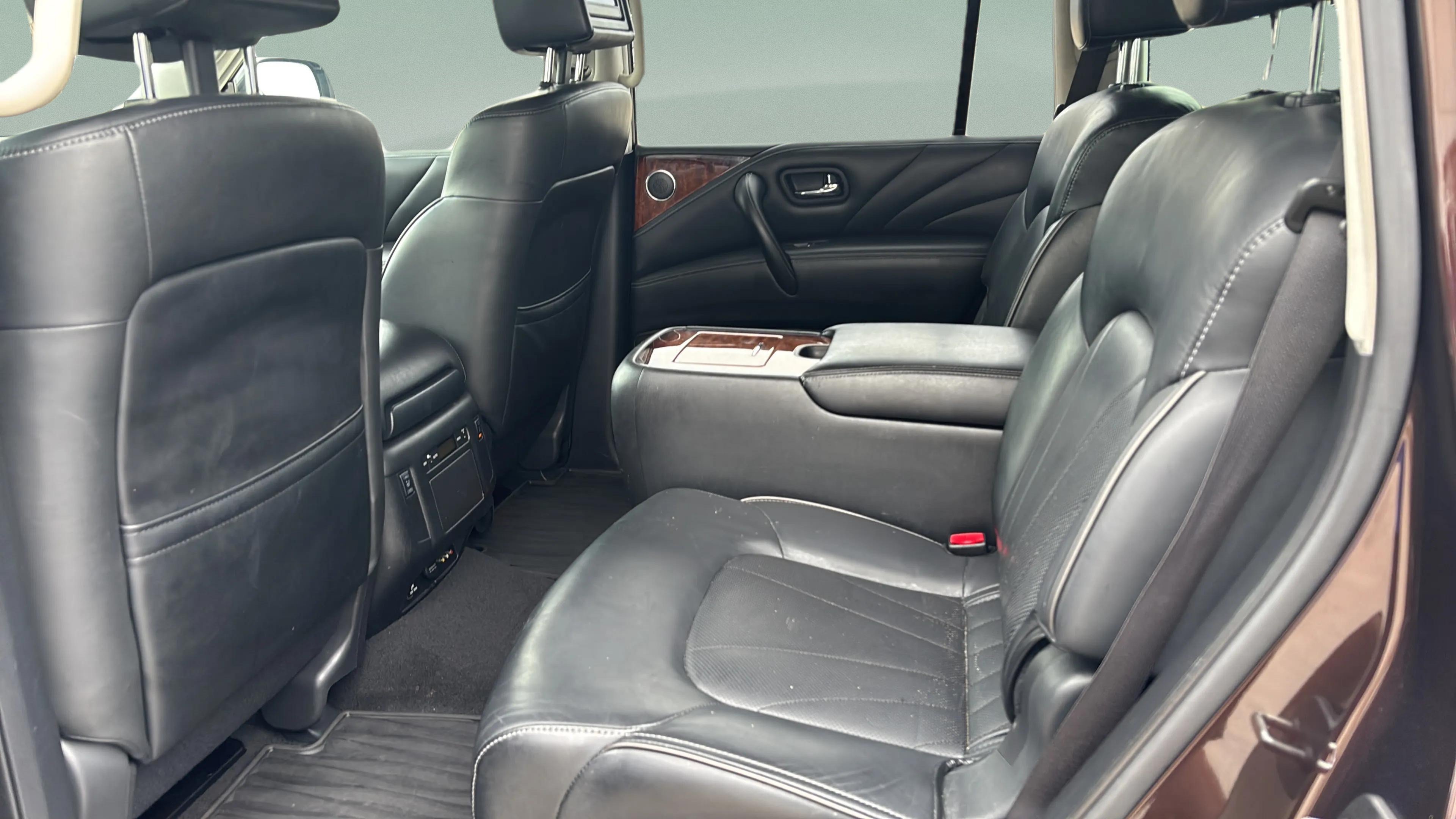 Used 2017 INFINITI QX80 2WD w/ Deluxe Technology Package image 33