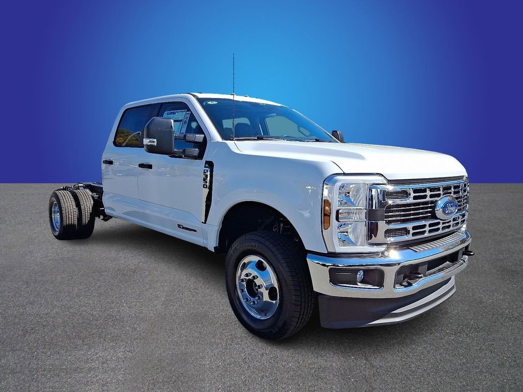 New 2026 Ford F350 XL w/ XL Chrome Package AWD/4WD image 2