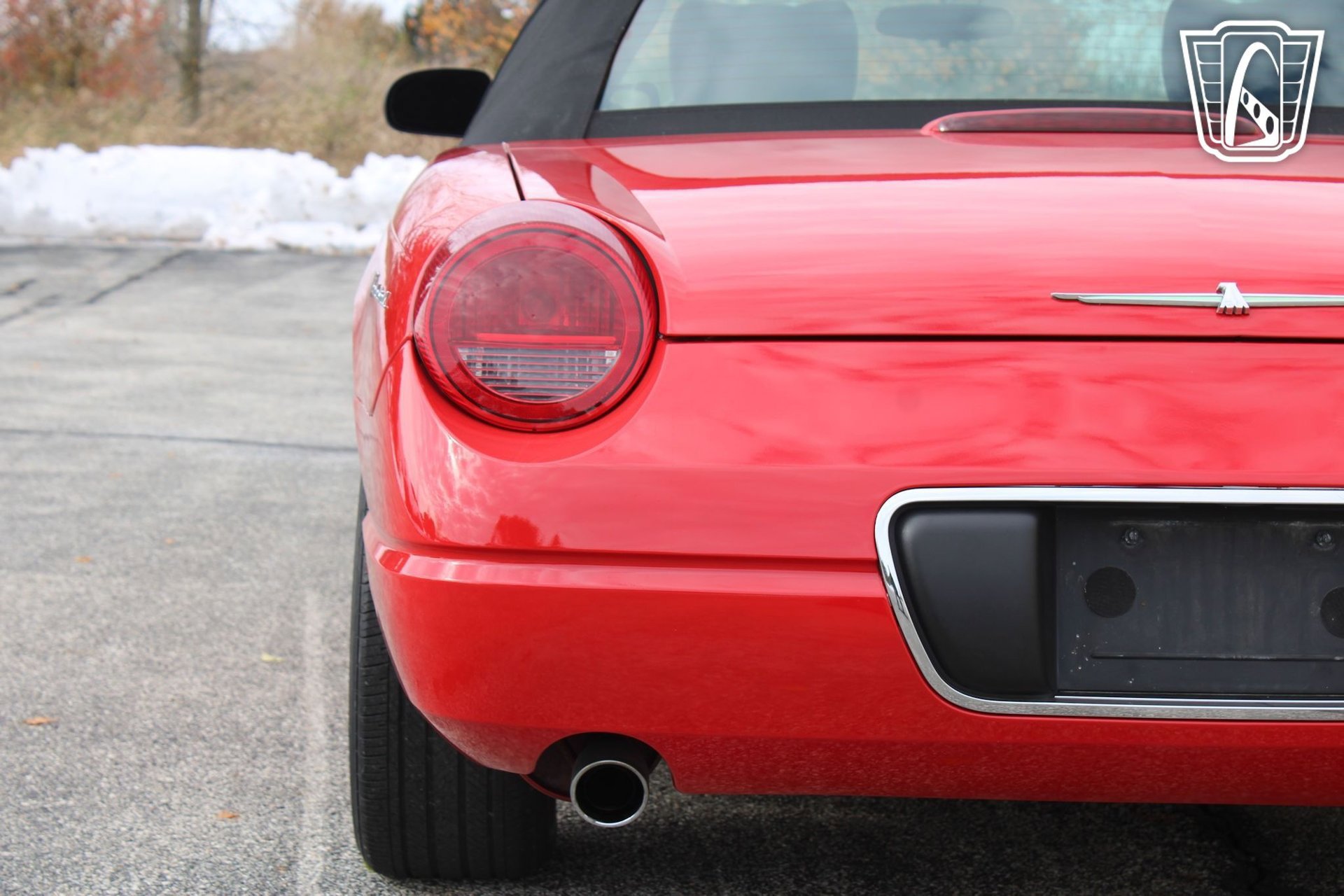 Used 2002 Ford Thunderbird image 32