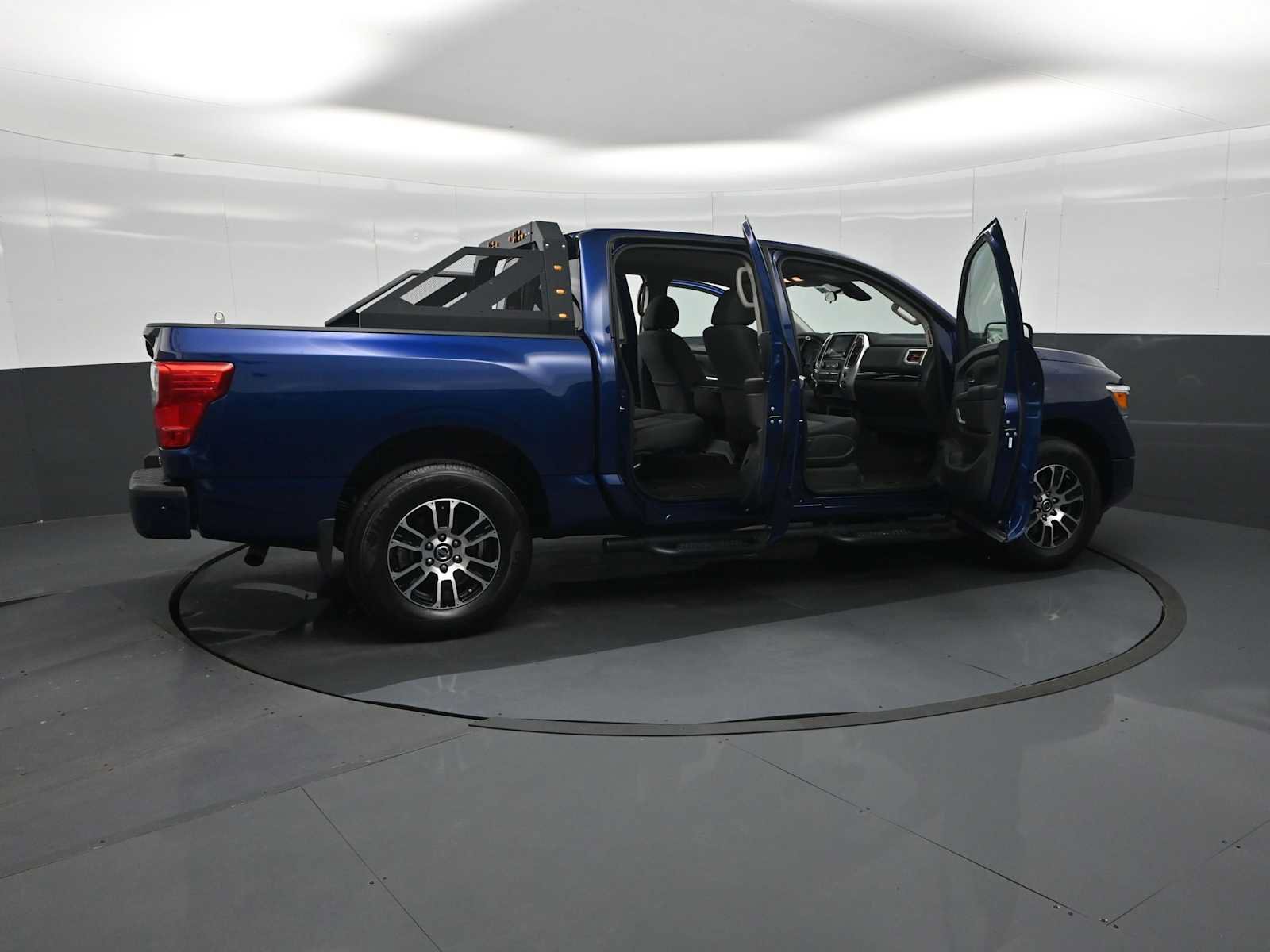 Used 2021 Nissan Titan SV w/ Accessory Utility Package AWD/4WD image 37