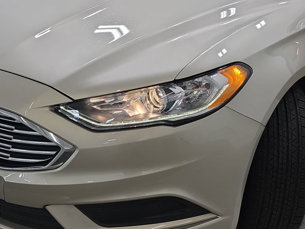 Used 2017 Ford Fusion SE w/ Fusion SE Technology Package FWD image 30
