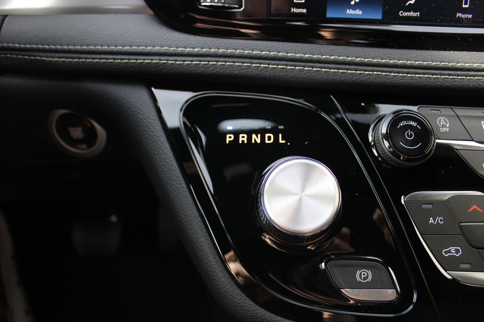 New 2026 Chrysler Pacifica Select w/ S Appearance Package FWD image 19