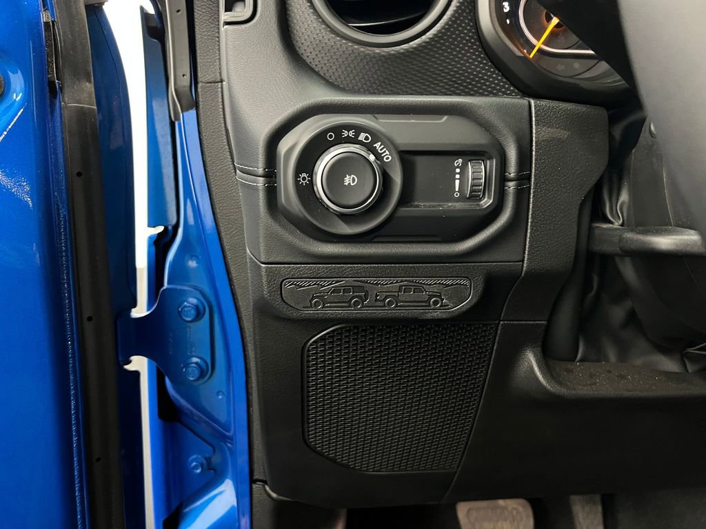 Used 2024 Jeep Wrangler Unlimited Rubicon image 24