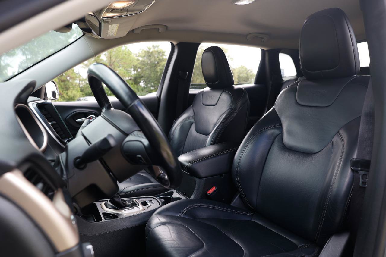 Used 2016 Jeep Cherokee Limited FWD image 6