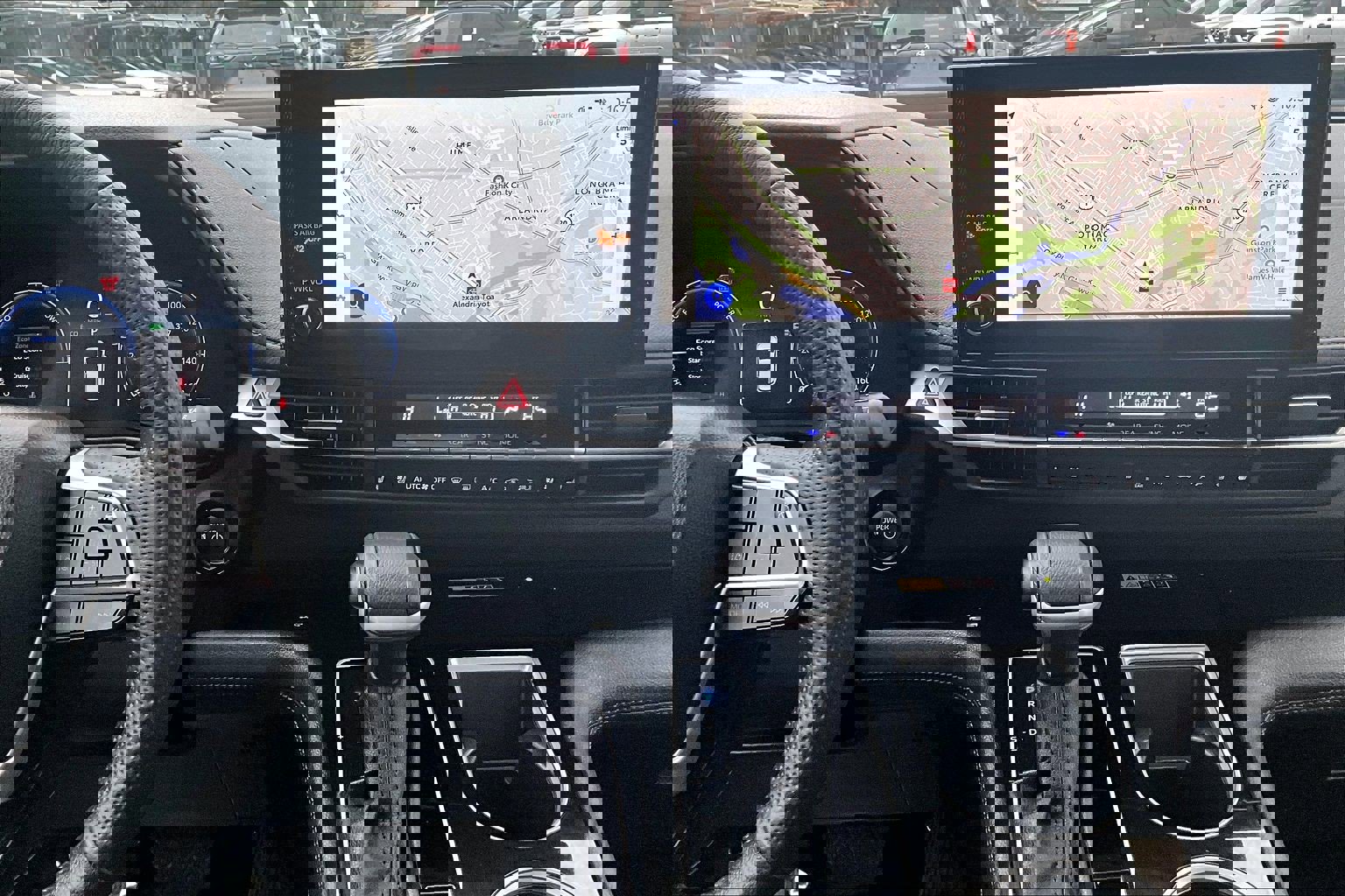 Used 2025 Toyota Sienna Platinum image 6