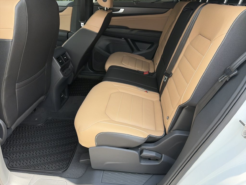 New 2026 Volkswagen Atlas Cross Sport SEL R-Line AWD/4WD image 19