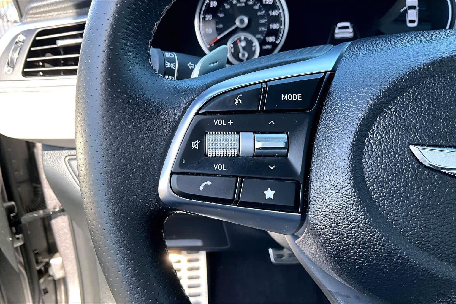 Used 2023 Genesis G70 2.0T w/ Sport Prestige Package image 21