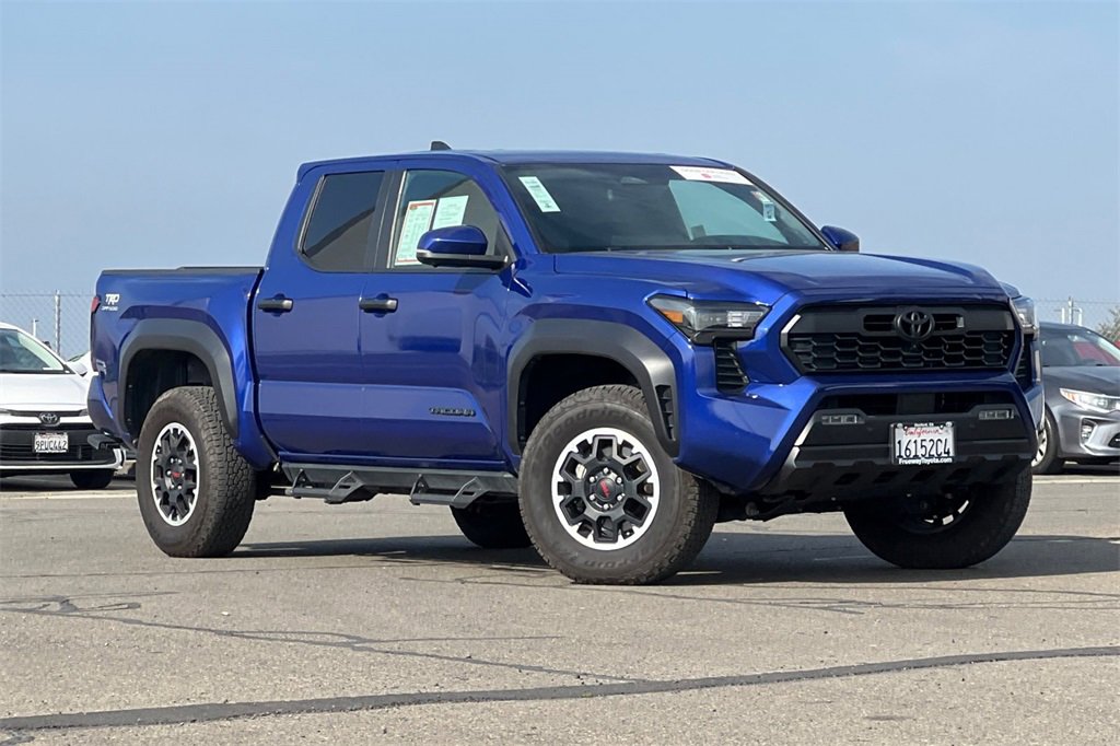 Certified 2024 Toyota Tacoma TRD Off-Road image 2